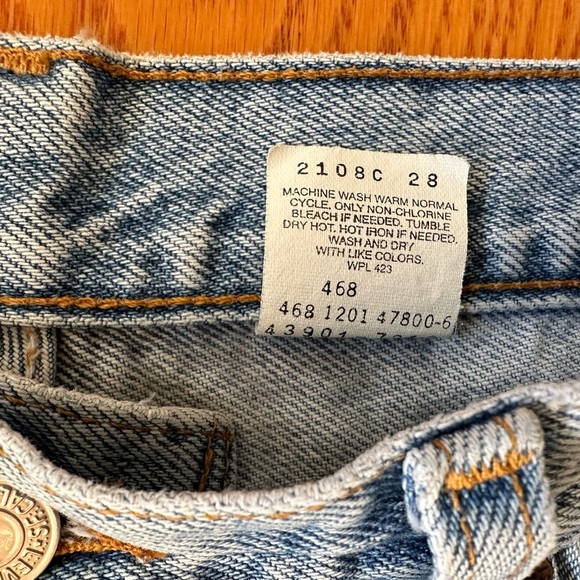 Vintage Levi’s 505 90s baggy jeans - Picture 7 of 8